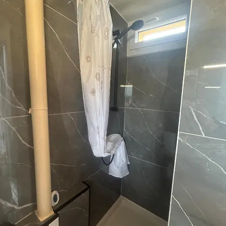 Petit Confortable * Laxou